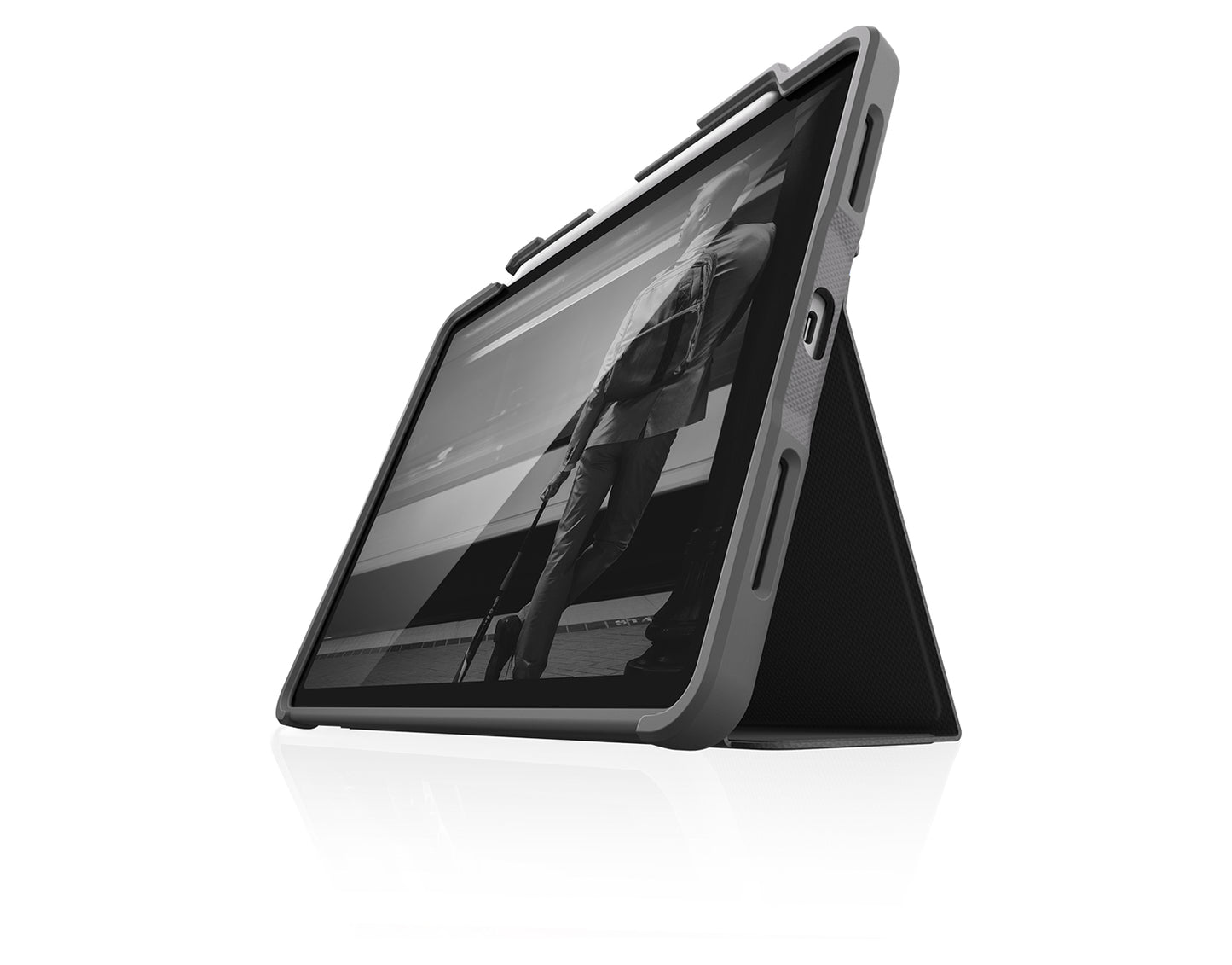 STM Dux Plus Duo Case for iPad Air 10,9'' • Noir