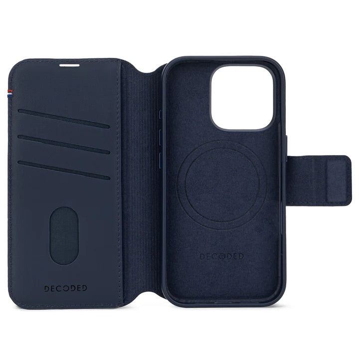 Decoded • Etui Portefeuille amovible pour iPhone 16 Pro Max • Bleu Marine