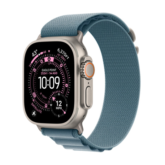 Apple • Apple Watch Ultra 3 • Titane naturel • Bracelet Alpine Loop bleu clair (M)