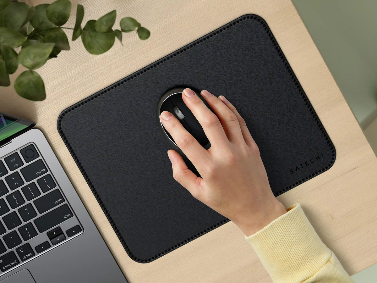 Satechi Eco Tapis de souris en cuir • Noir