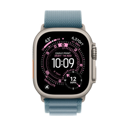 Apple • Apple Watch Ultra 3 • Titane naturel • Bracelet Alpine Loop bleu clair (S)