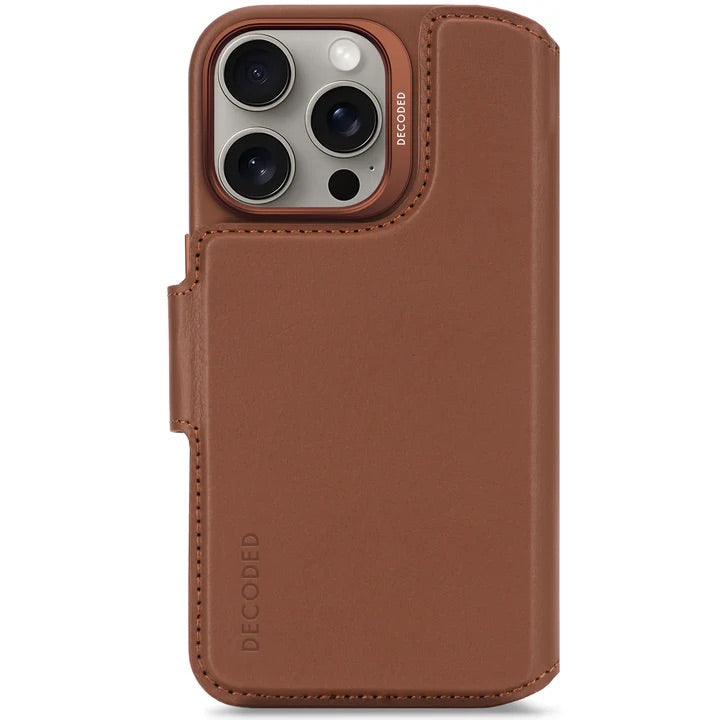 Decoded • Etui Portefeuille amovible pour iPhone 16 Pro Max • Brun