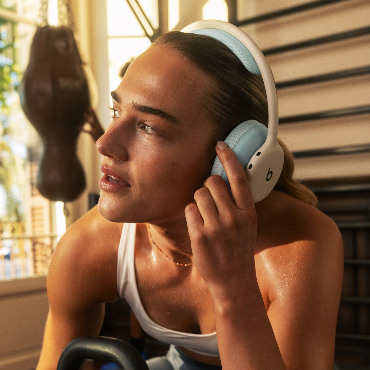 Casque supra-auriculaire Beats 360 – Neige avec coussinets en maille technique Neige