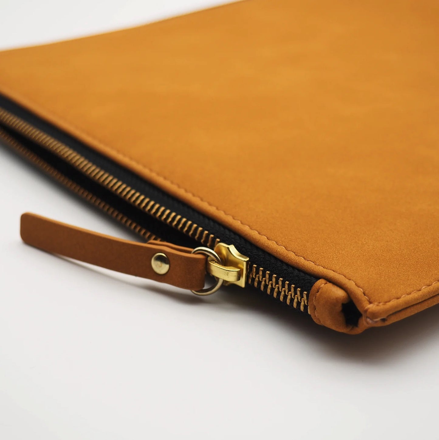 Casyx Atelier • Etui pour Macbook Pro/Air 13" • Camel