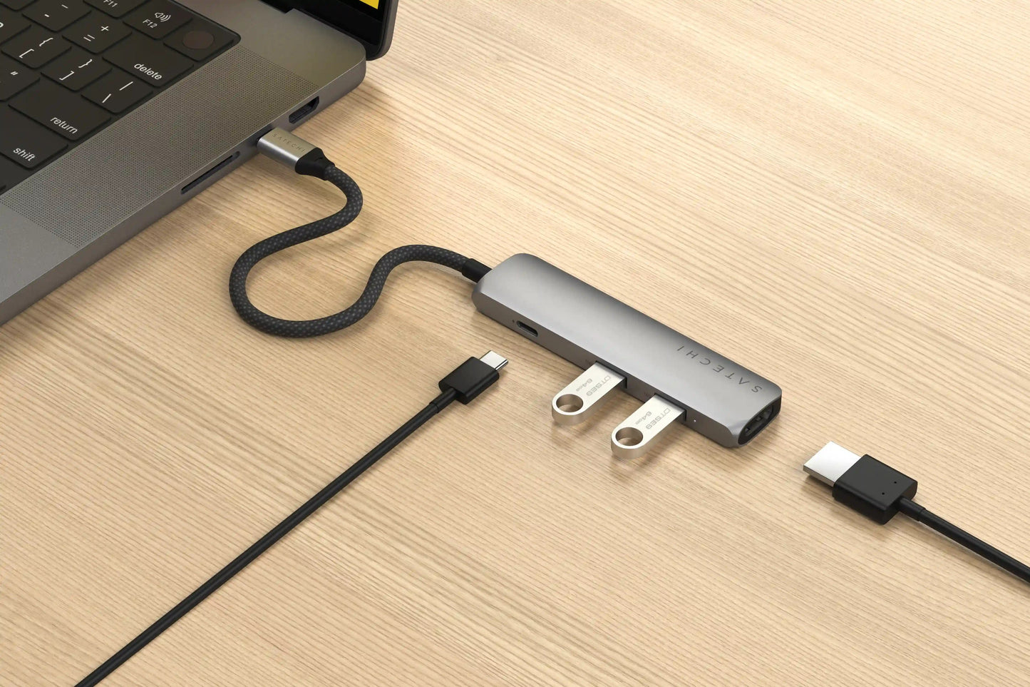 Satechi Adaptateur Multiport USB-C 4 en 1 • Gris Sidéral