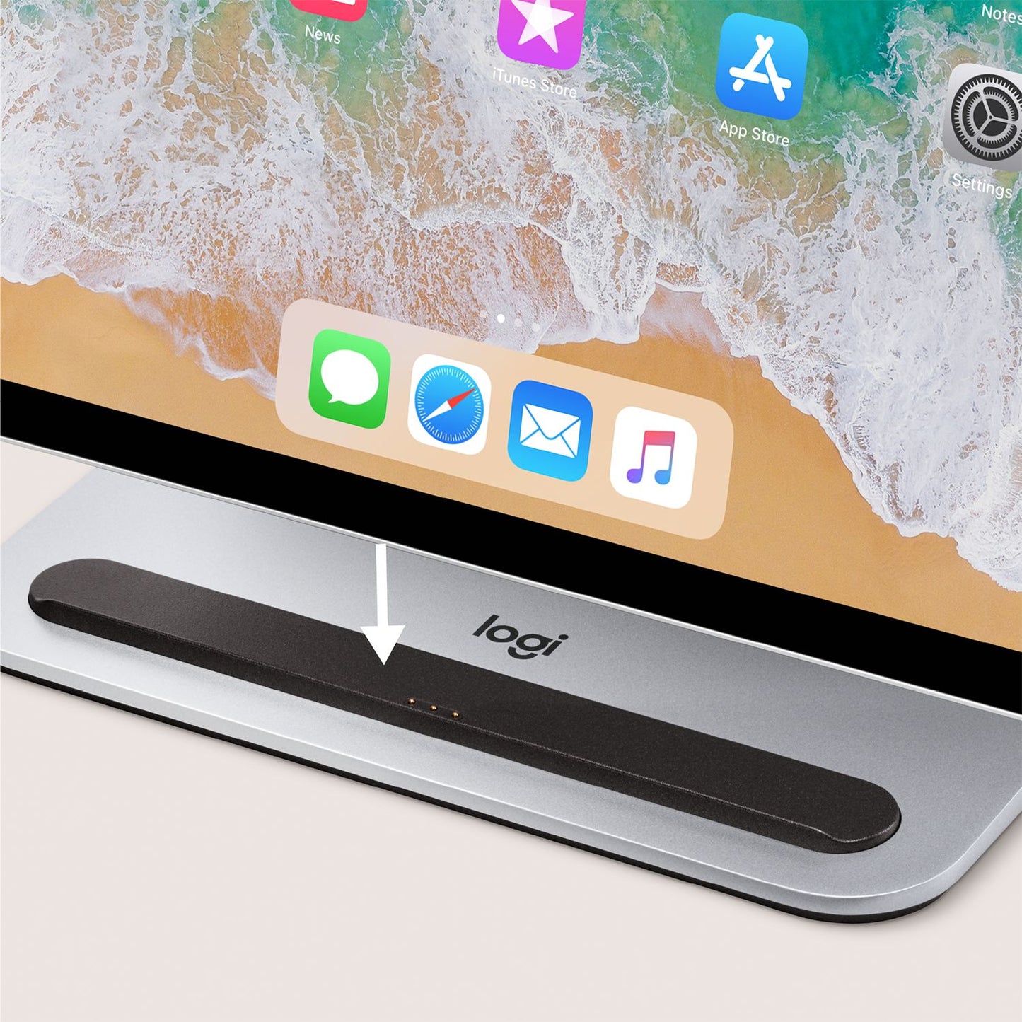 Logitech BASE Wireless Charging Stand with Smart Connector Technology for iPad, iPad Air and iPad Pro Tablette Argent USB Intérieure