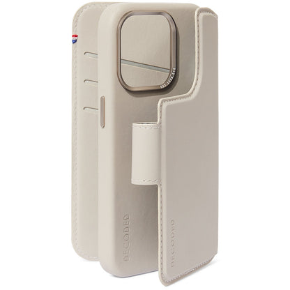 Decoded • Etui Portefeuille amovible pour iPhone 15 Pro Max • Argile